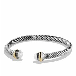 Cable Classic Bracelet w/ two pearls and 14k gold
